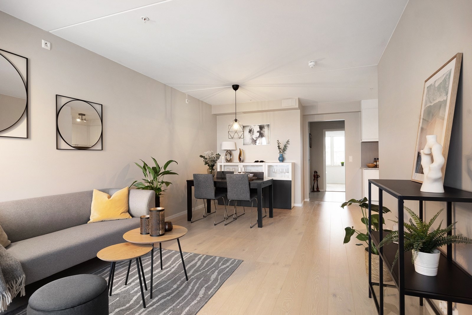 Leiligheten er utstyrt med balansert ventilasjon, som sikrer et sunt og behagelig inneklima gjennom hele året. Galleribilde