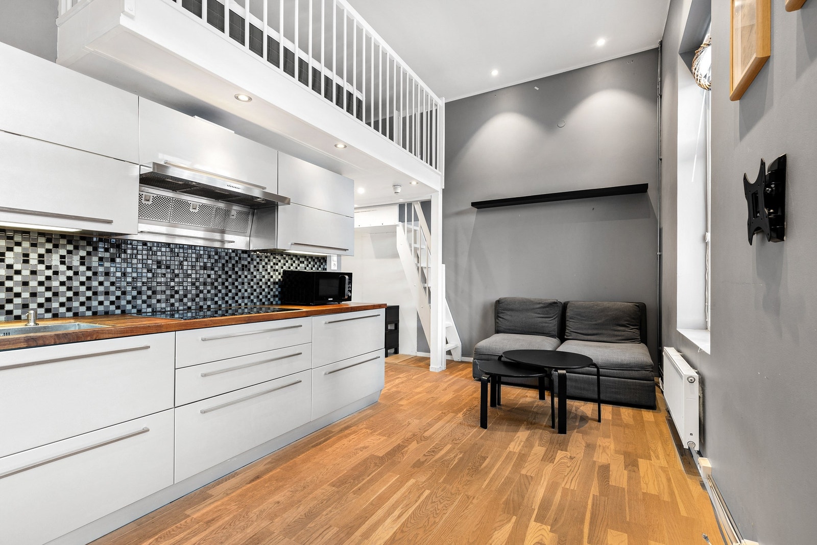 Lys og luftig 1-roms leilighet beliggende i 2. etasje Galleribilde