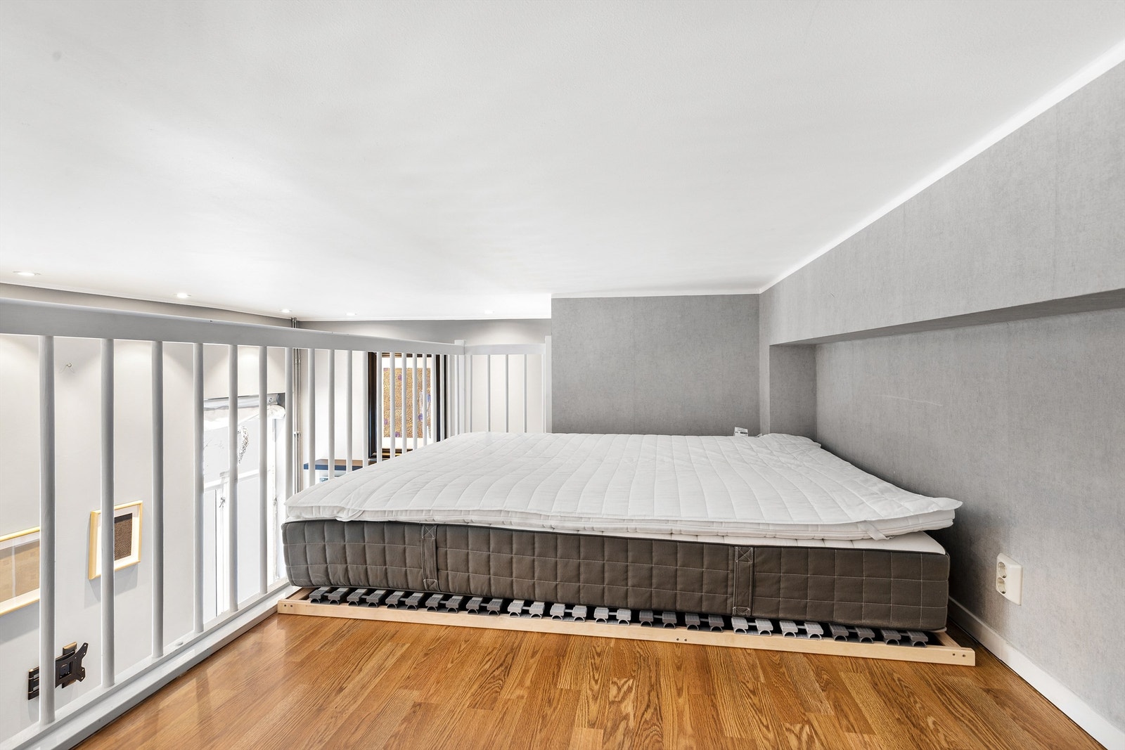 Romslig hemsareal på ca. 8 kvm (gulvareal) Galleribilde