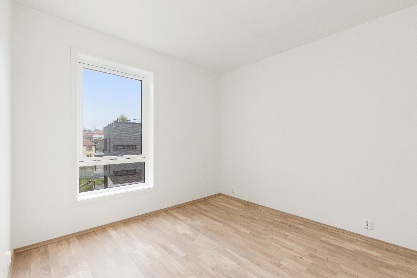 Hovedsoverommet med plass til seng og garderobeløsning. Galleribilde
