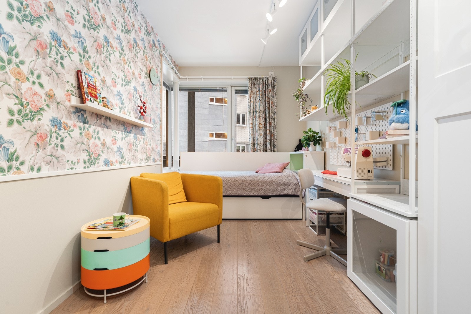 Soverom 2 er meget romslig på 13 kvm. Galleribilde