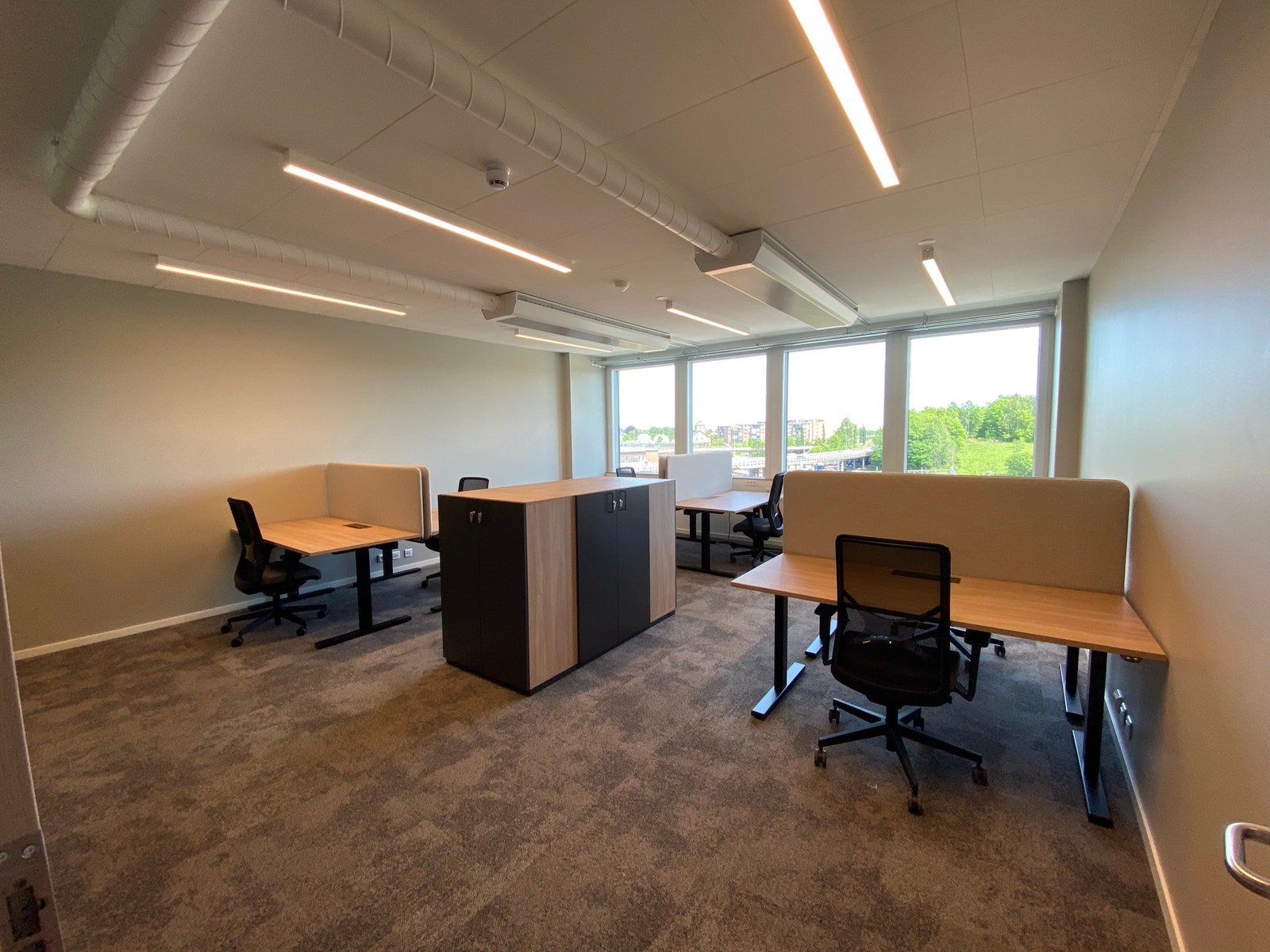 Teamkontor for 6 personer Galleribilde