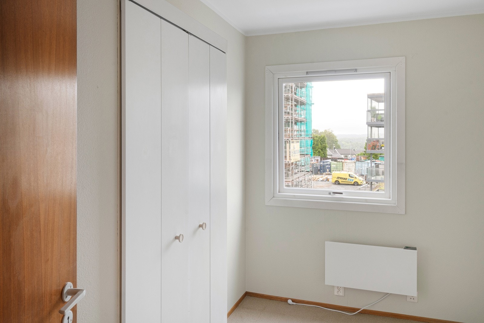 Soverom 3. Sovrommene har plassbygde skap. Galleribilde