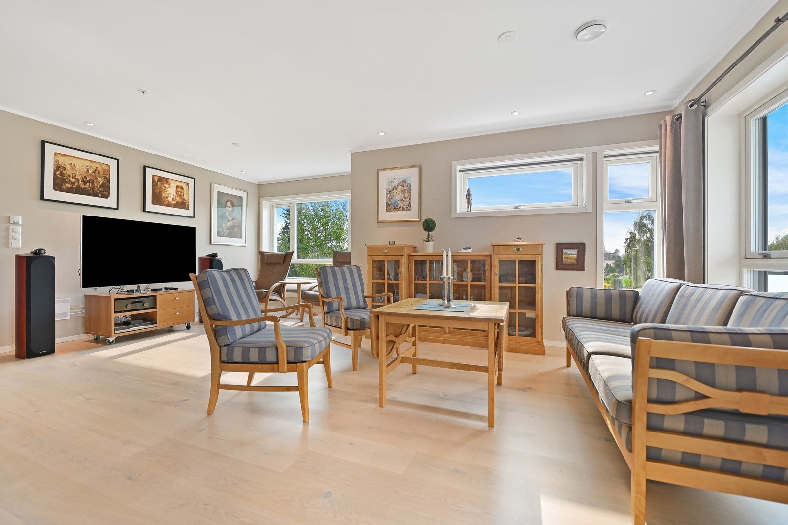 En flott leilighet i høy 1. etasje Galleribilde