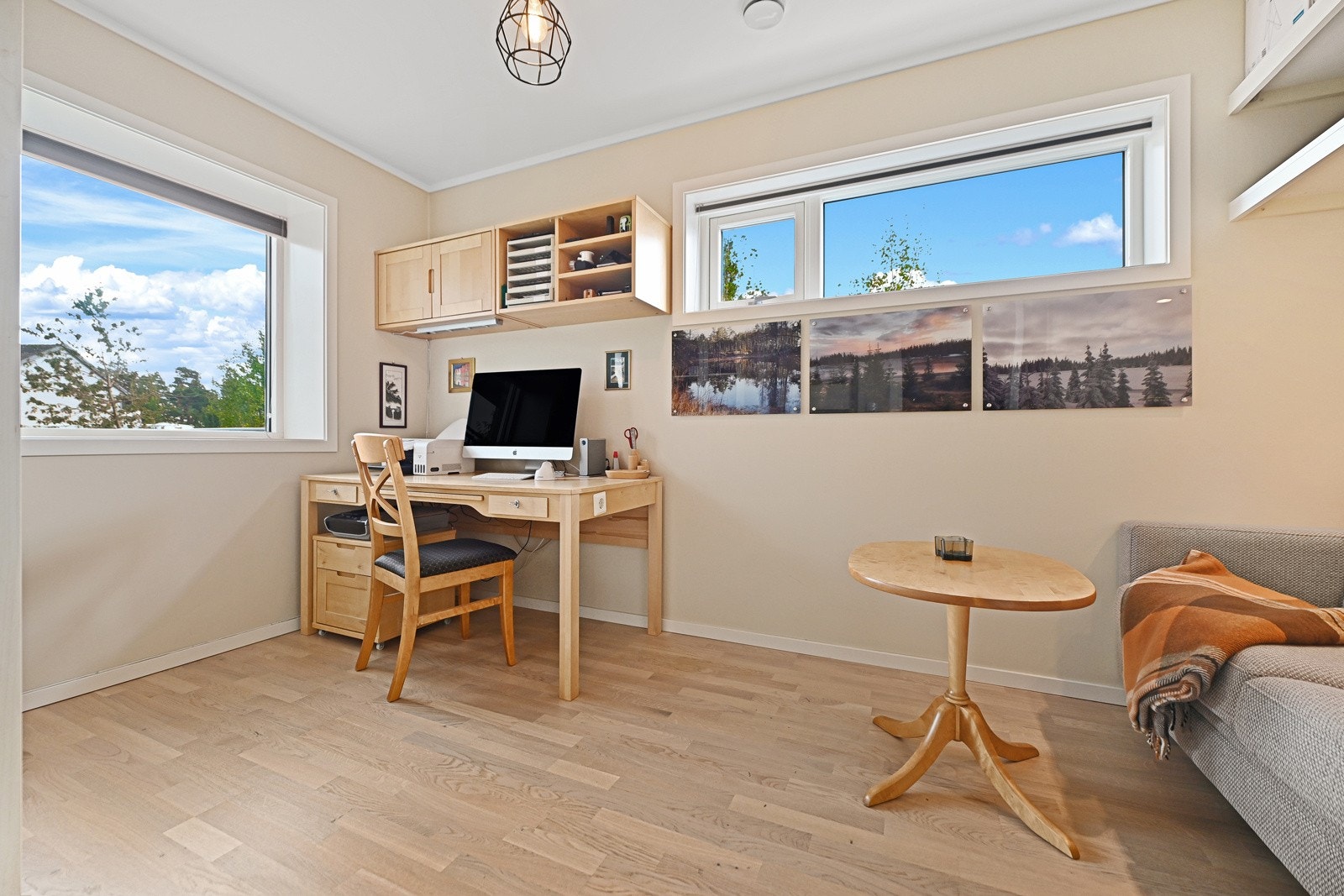 Lyst, fint kontor, som opprinnelig er benyttet som soverom Galleribilde