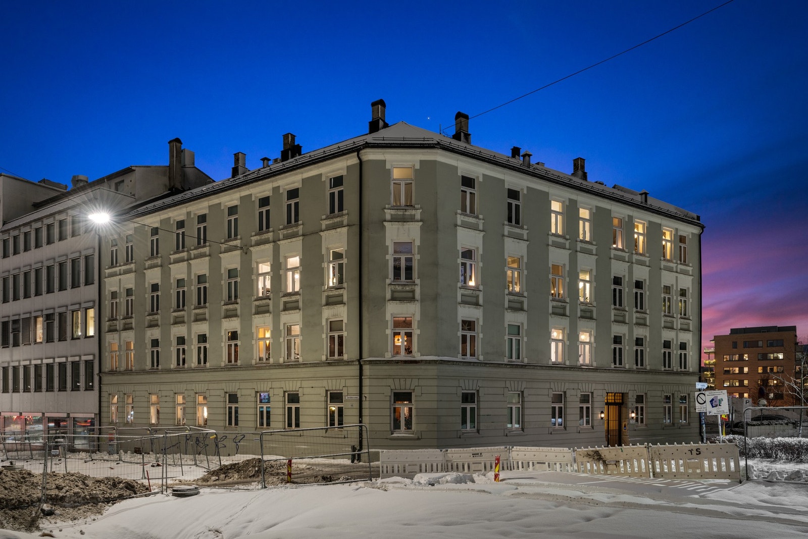Miljøgate: Oslo kommune har startet oppgraderingen av Sandakerveien. Prosjektet inkluderer brede fortau, opphøyde sykkelfelt, grøntarealer, flere trær og nye sitteplasser - alt tilrettelagt for gående og syklende Galleribilde