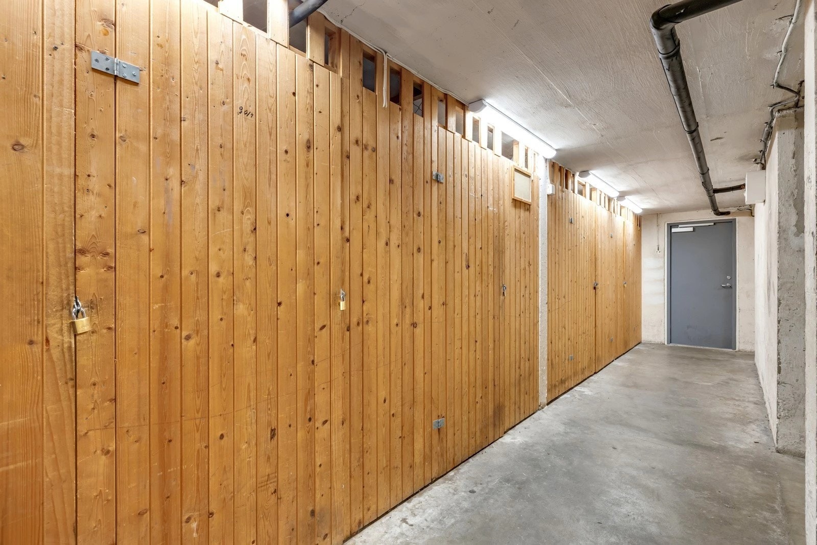 Leiligheten disponerer hele tre kjellerboder. Galleribilde