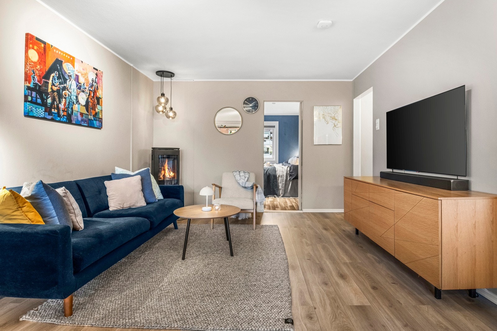 Fra stuen tar vi turen videre inn på soverommene og badet. Galleribilde