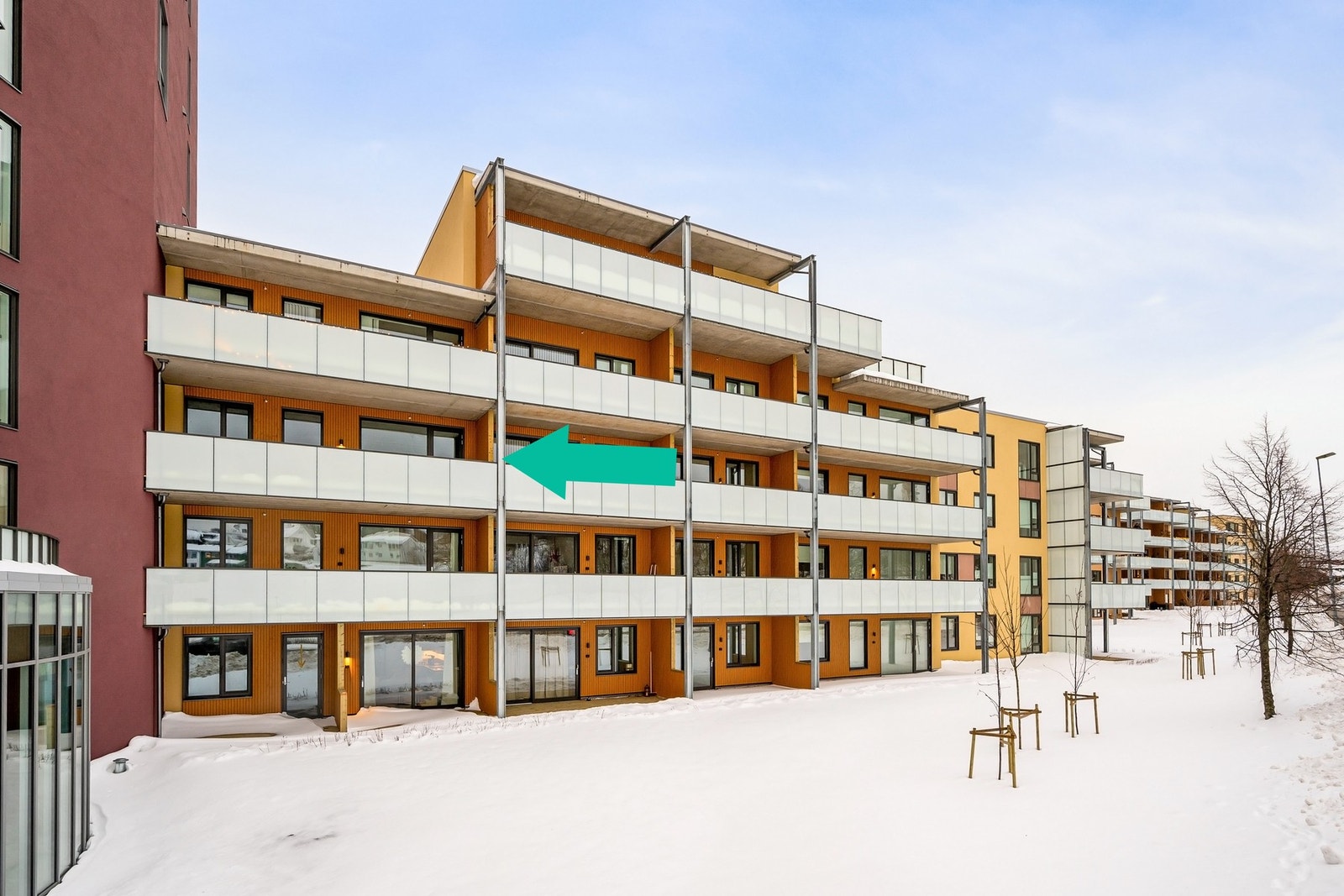 Med sentral beliggenhet på Valentinlyst har leiligheten kort vei til det meste av fasiliteter. Blant annet butikksenter med dagligvarebutikker, apotek, dyrebutikk, legesenter, vinmonopol og café. Galleribilde