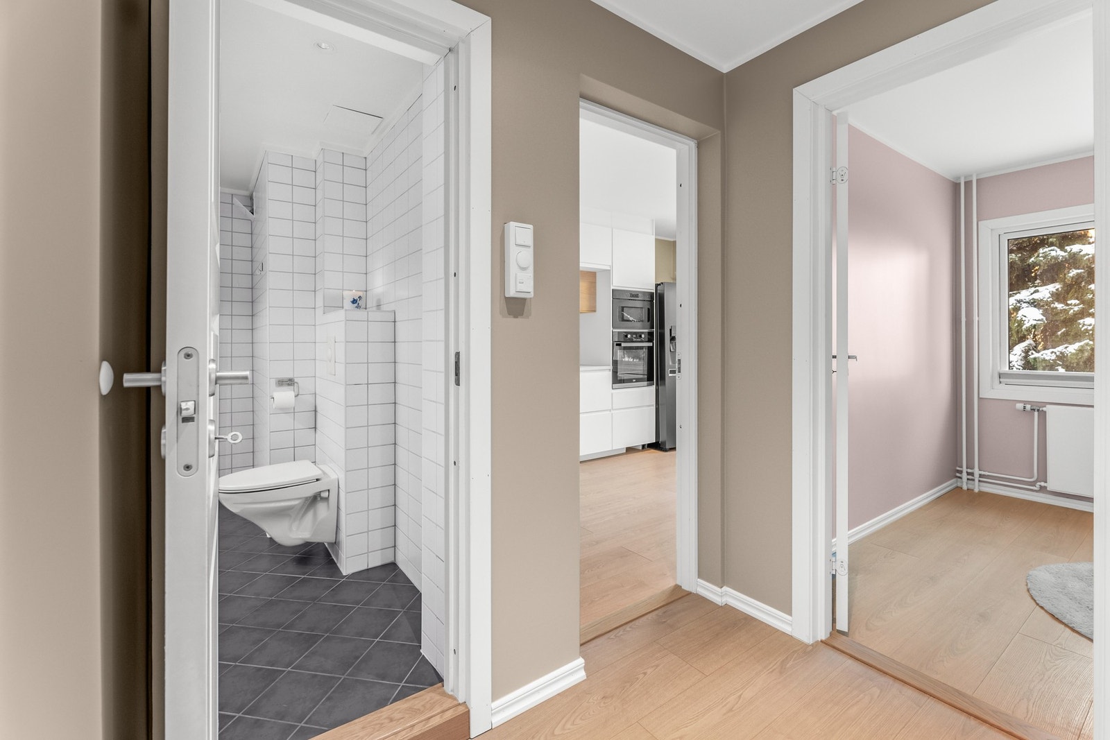 Videre inn til badet. Galleribilde