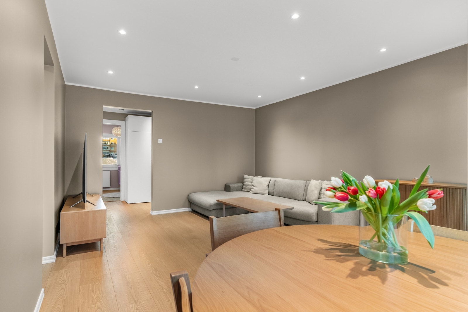 Dette er en stue som innbyr til hyggelige stunder! Galleribilde