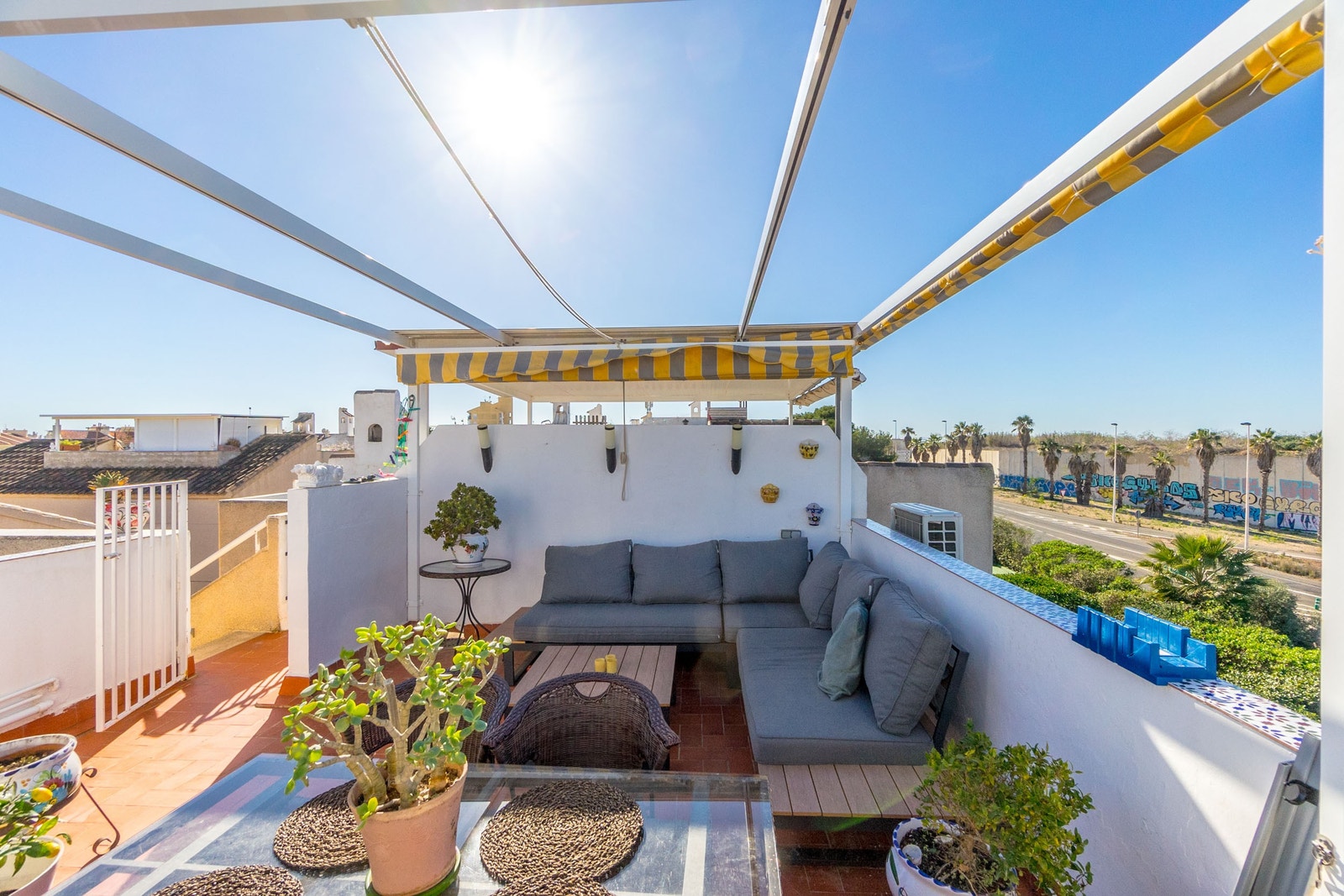 Privat takterrasse, med stor pergola Galleribilde