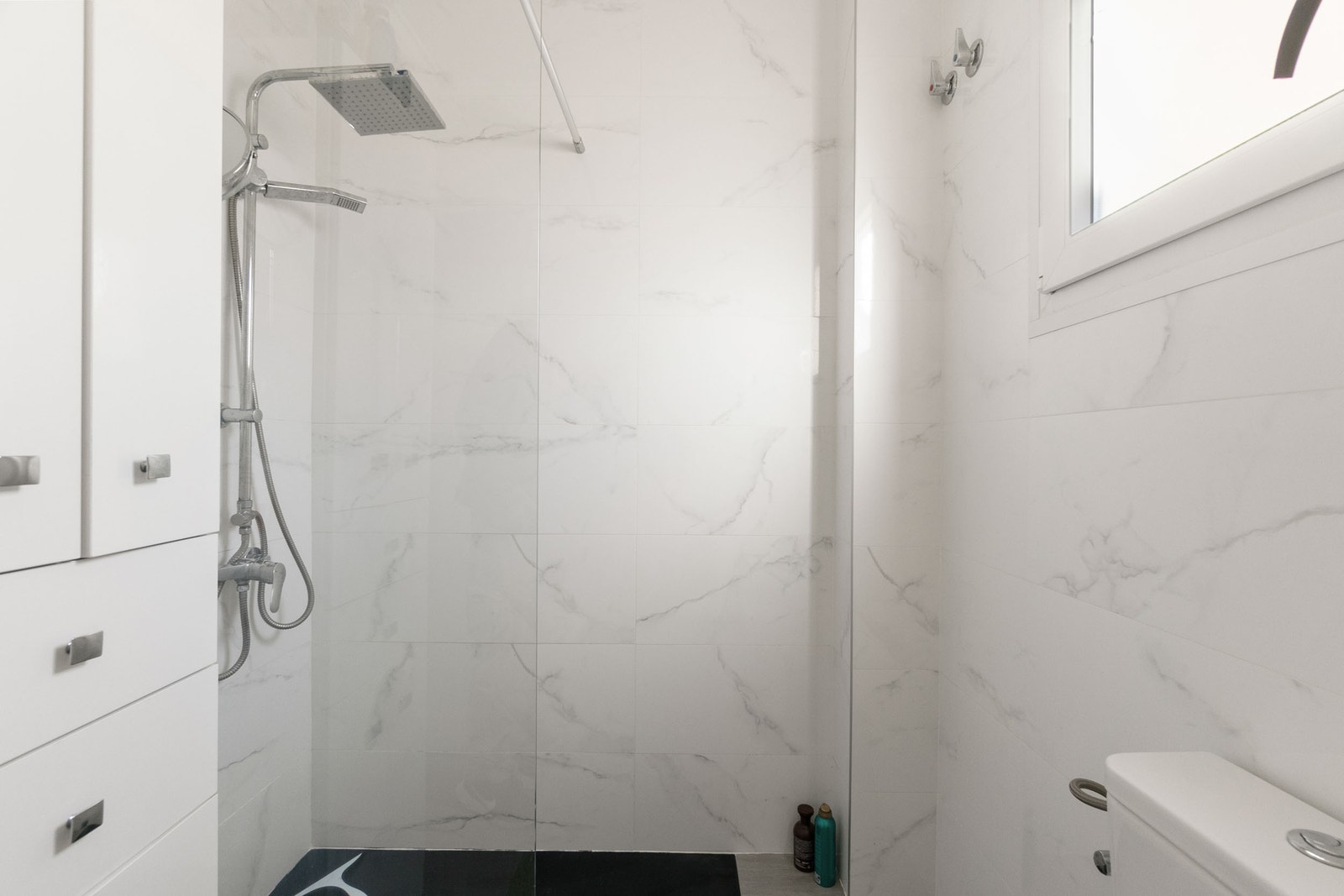 Bad med dusj Galleribilde