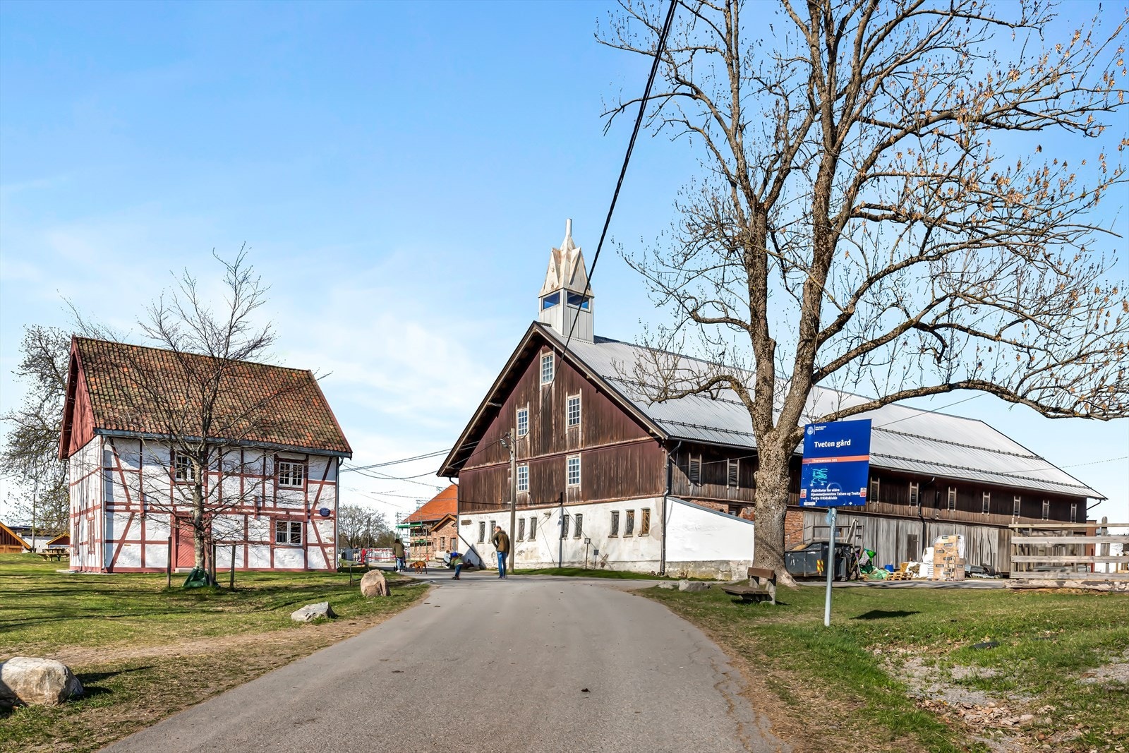 Tveten gård i nærområdet. Galleribilde