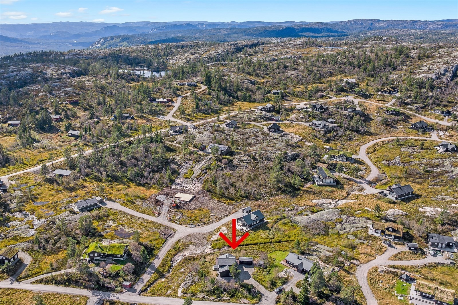 Eiendommen har en idyllisk beliggenhet på Gautefall. Kort vei til alpinsenteret og skiløyper. Dette er et drømmested i landlige omgivelse. Galleribilde