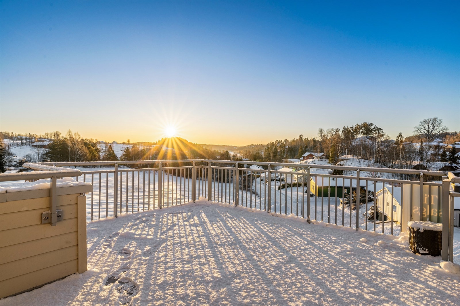 En solrik og fri beliggenhet mot syd. Galleribilde