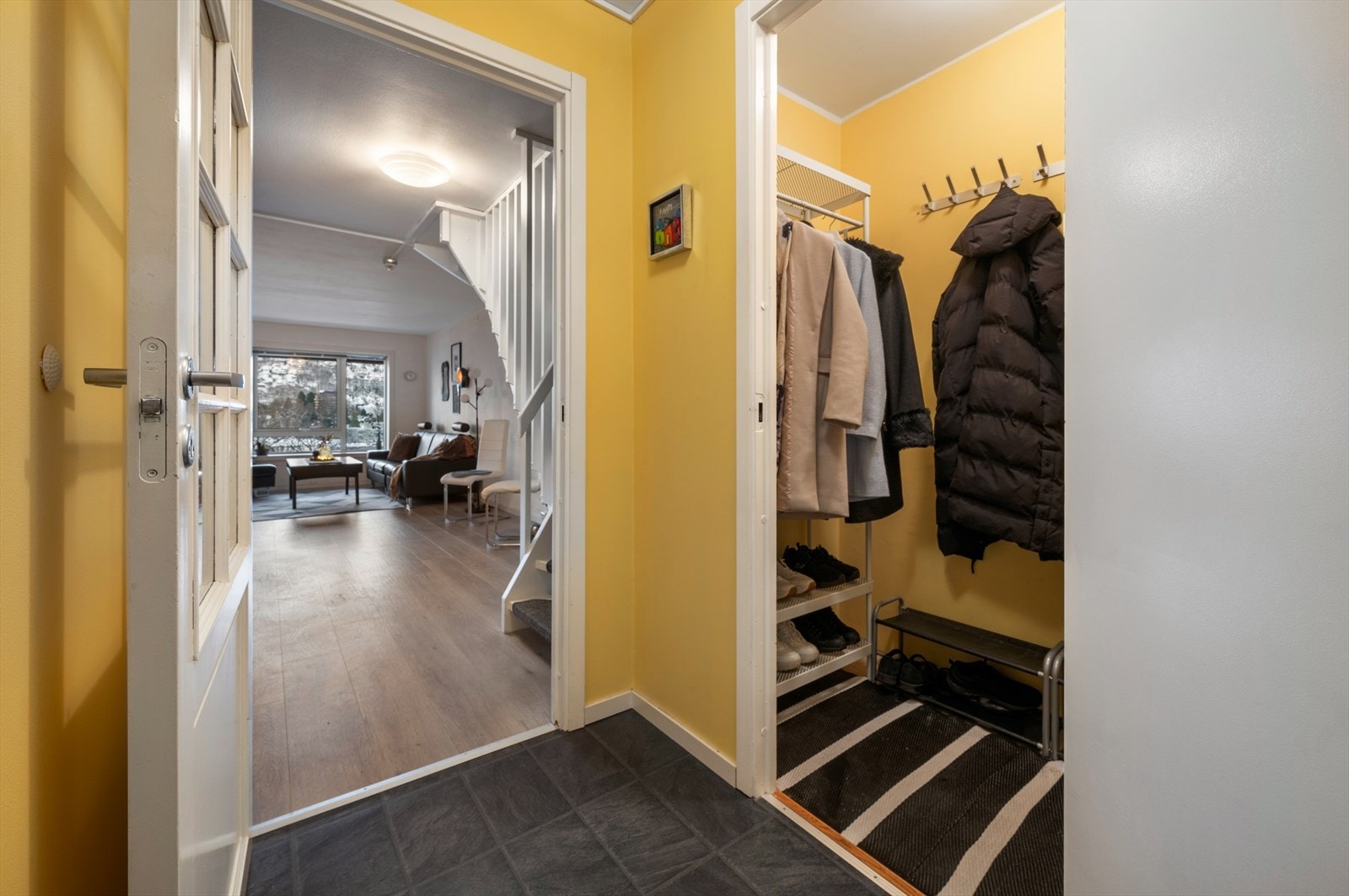 - Entré på 2,9 m² - Galleribilde