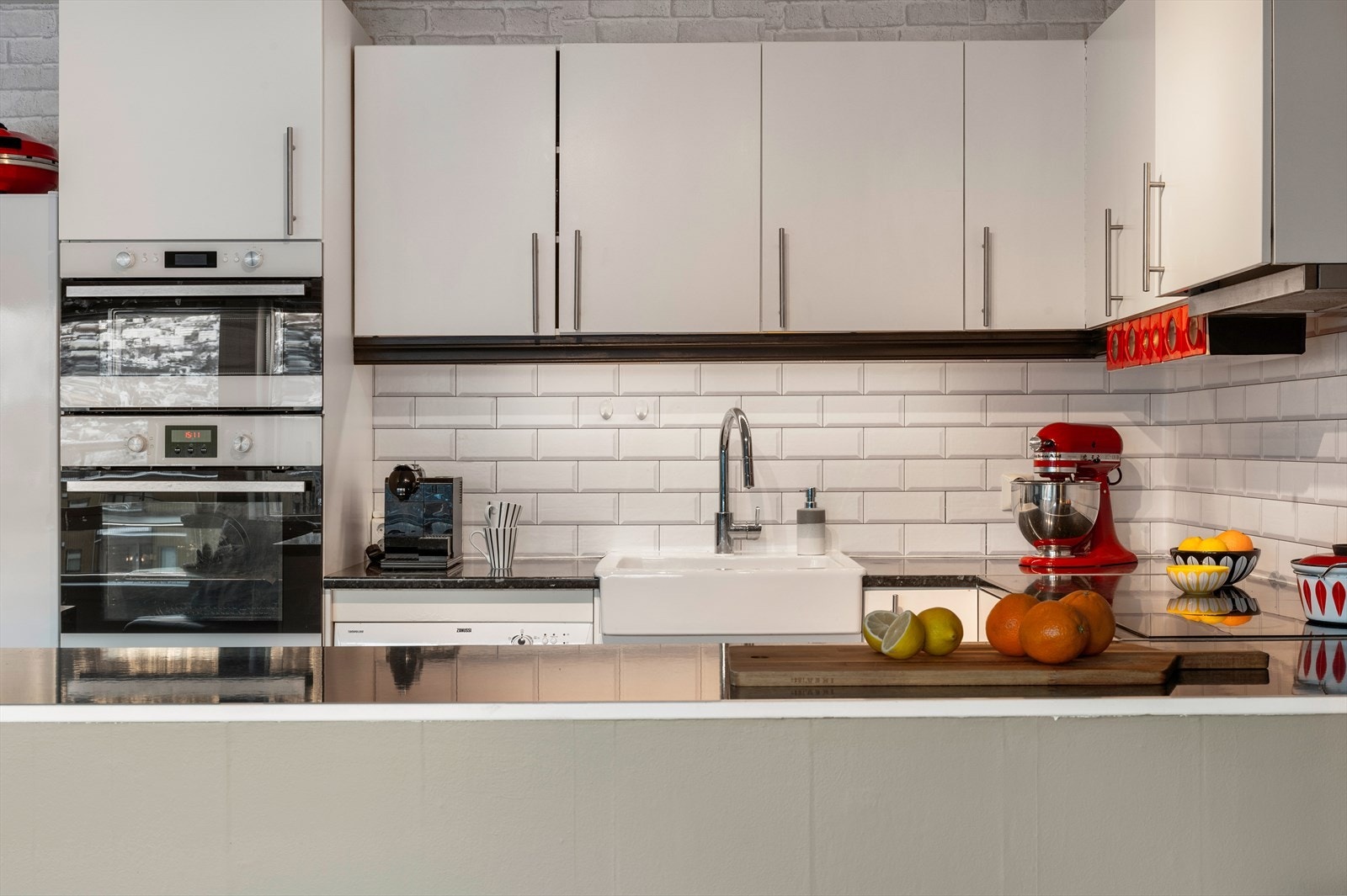 - Godt med skap og benkeplass - Galleribilde