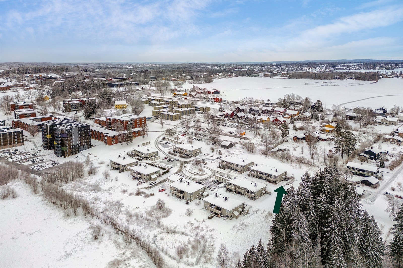 Kilehagen 83 har en attraktiv beliggenhet nær NMBU og Ås sentrum Galleribilde