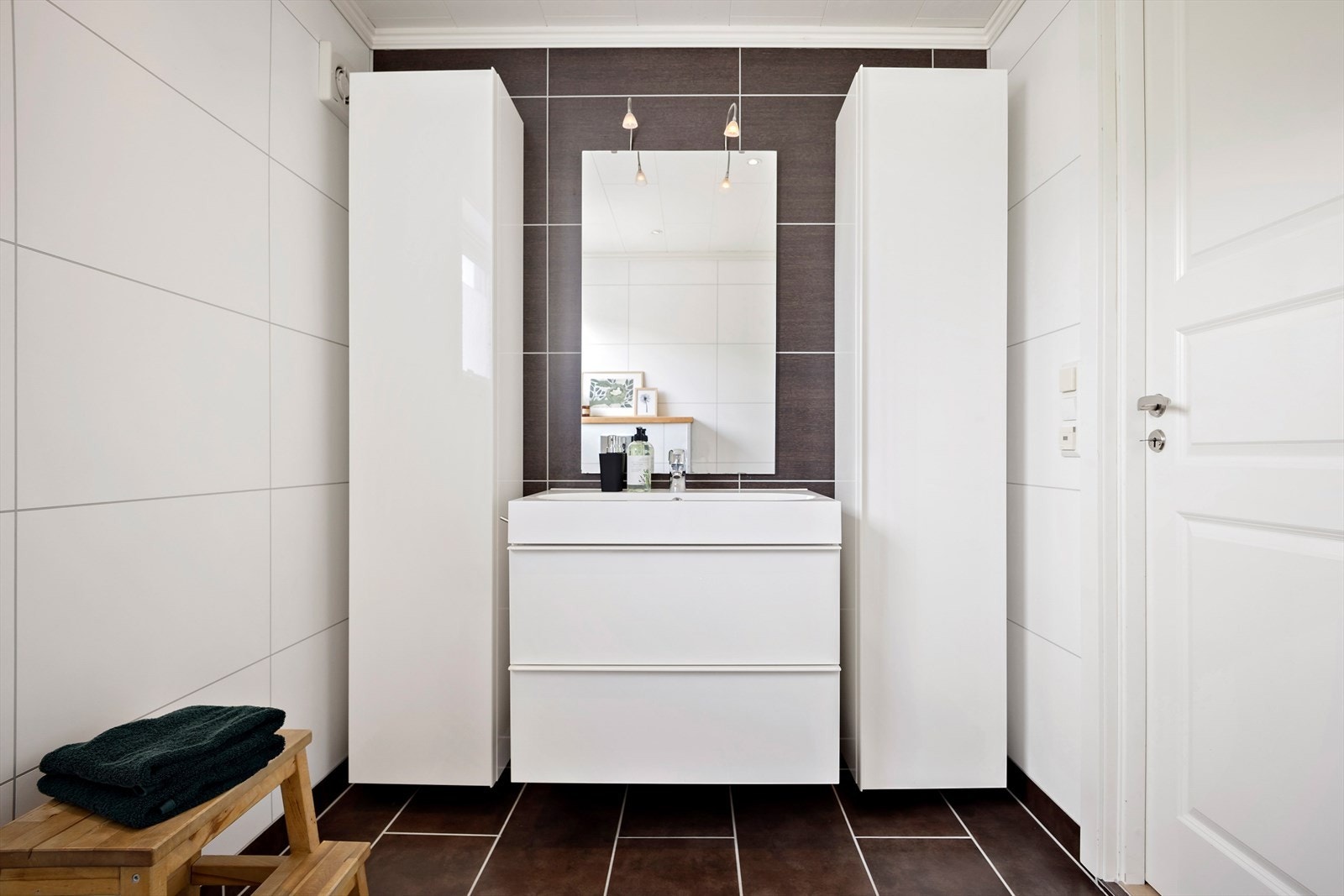 I boligens 2. etasje finner man gang, 3 soverom, bad og bod. Galleribilde