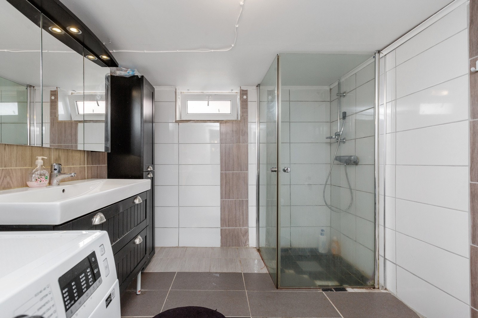 Bad i kjeller Galleribilde