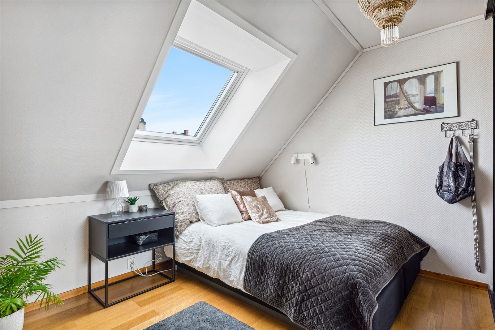 Det første soverommet er på 9,7m² Galleribilde