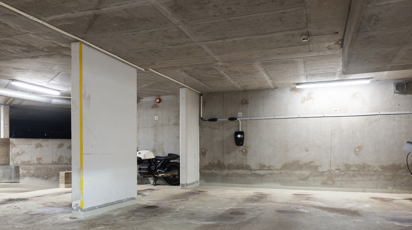 Det medfølger garasjeplass med elbil-lader (montert 2020). Galleribilde