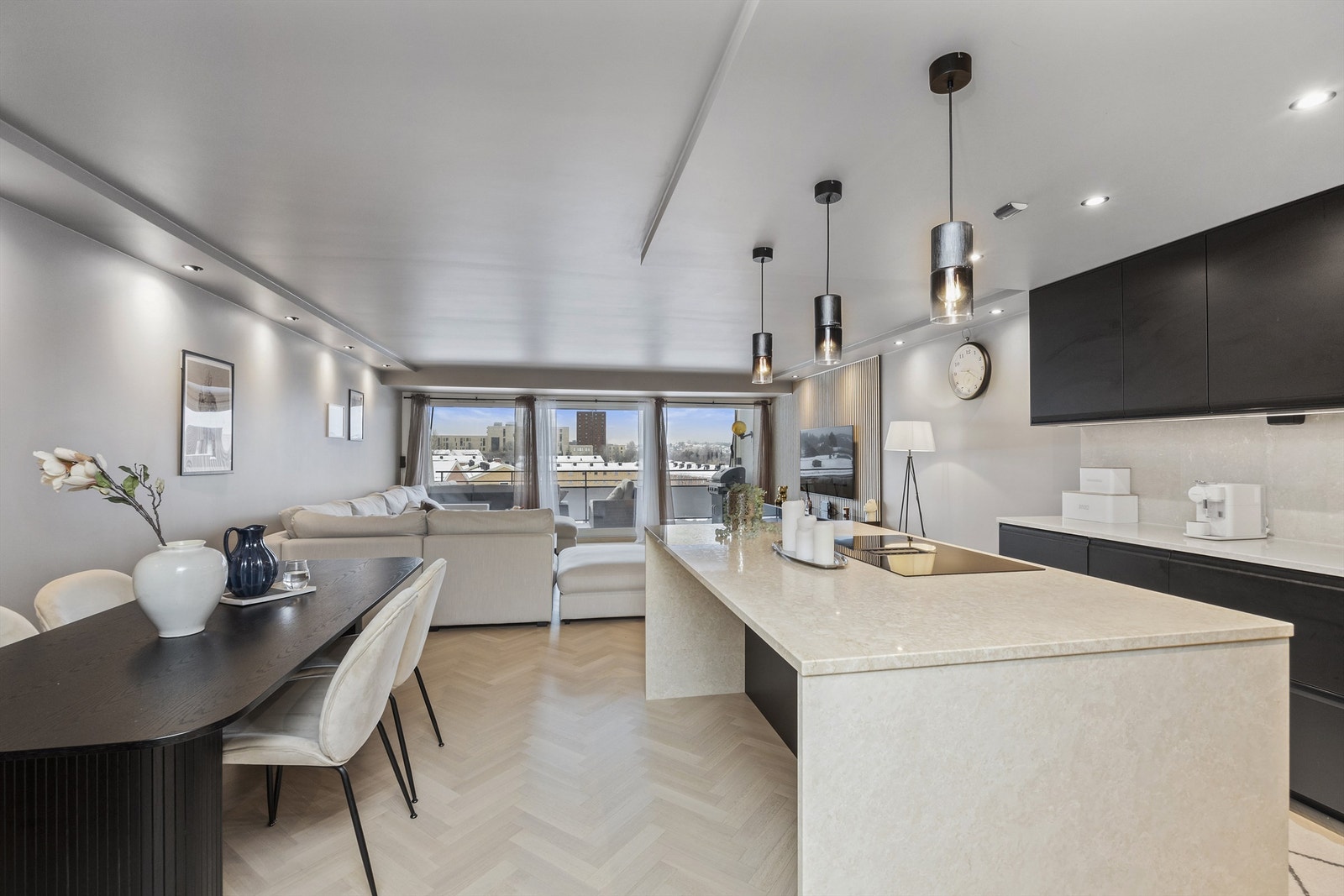 Velkommen til Ulvenveien 125 D - presentert av Emir Mekic ved Krogsveen avd. Løren Galleribilde