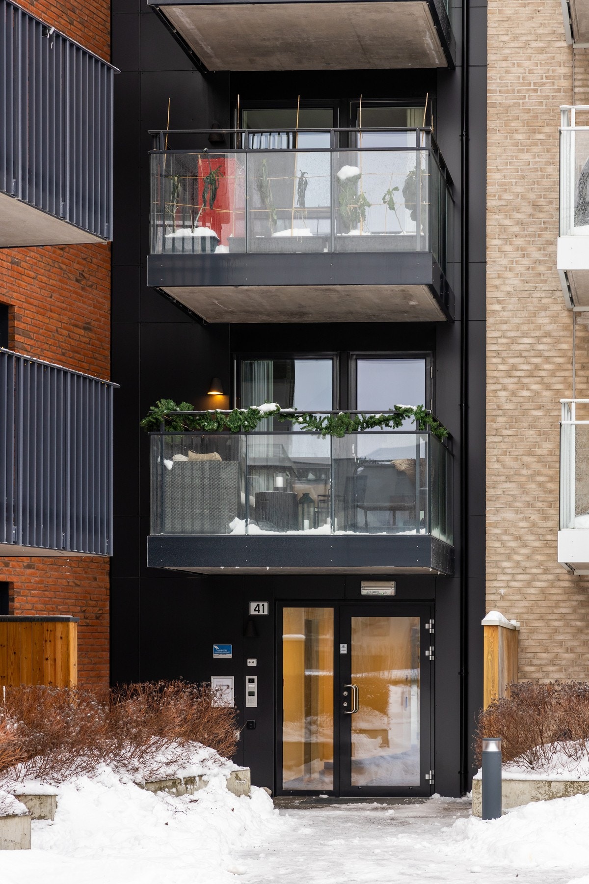 Inngangsparti til boligen. Galleribilde