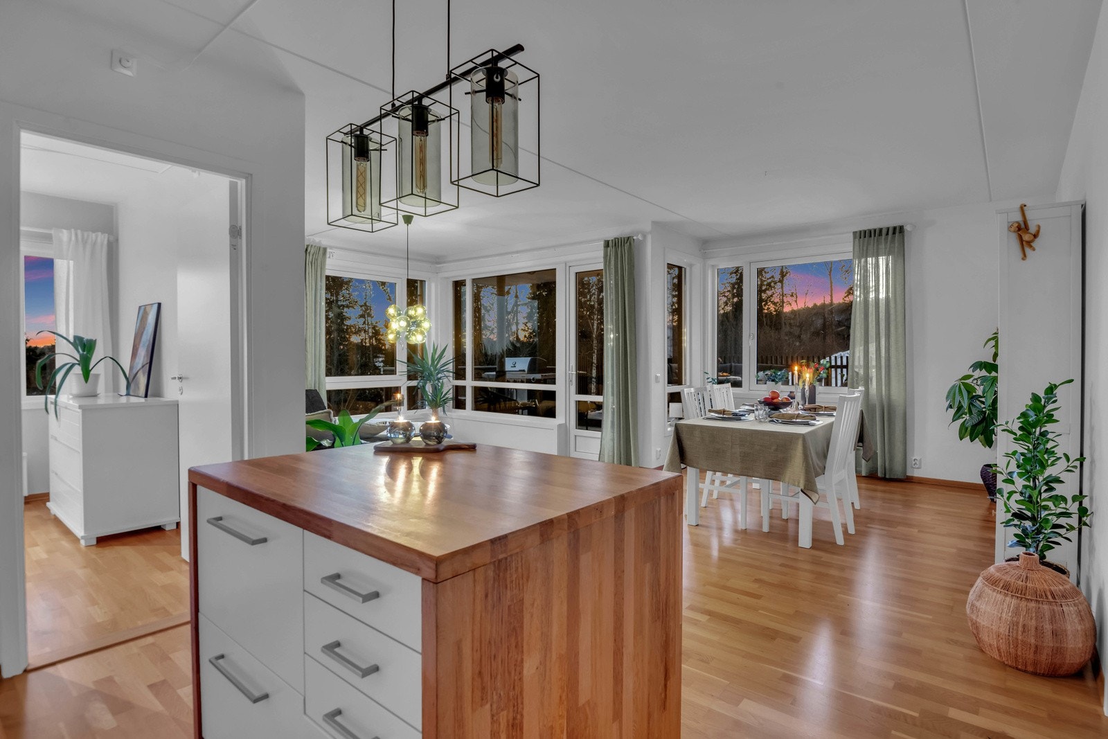 Flott beliggende 3- roms leilighet Galleribilde