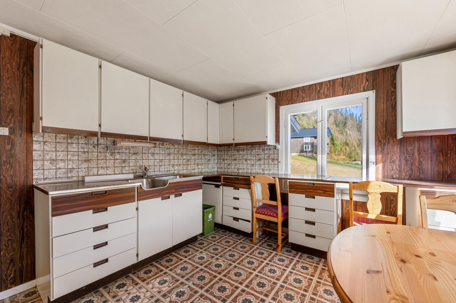 Kårbolig: kjøkken Galleribilde