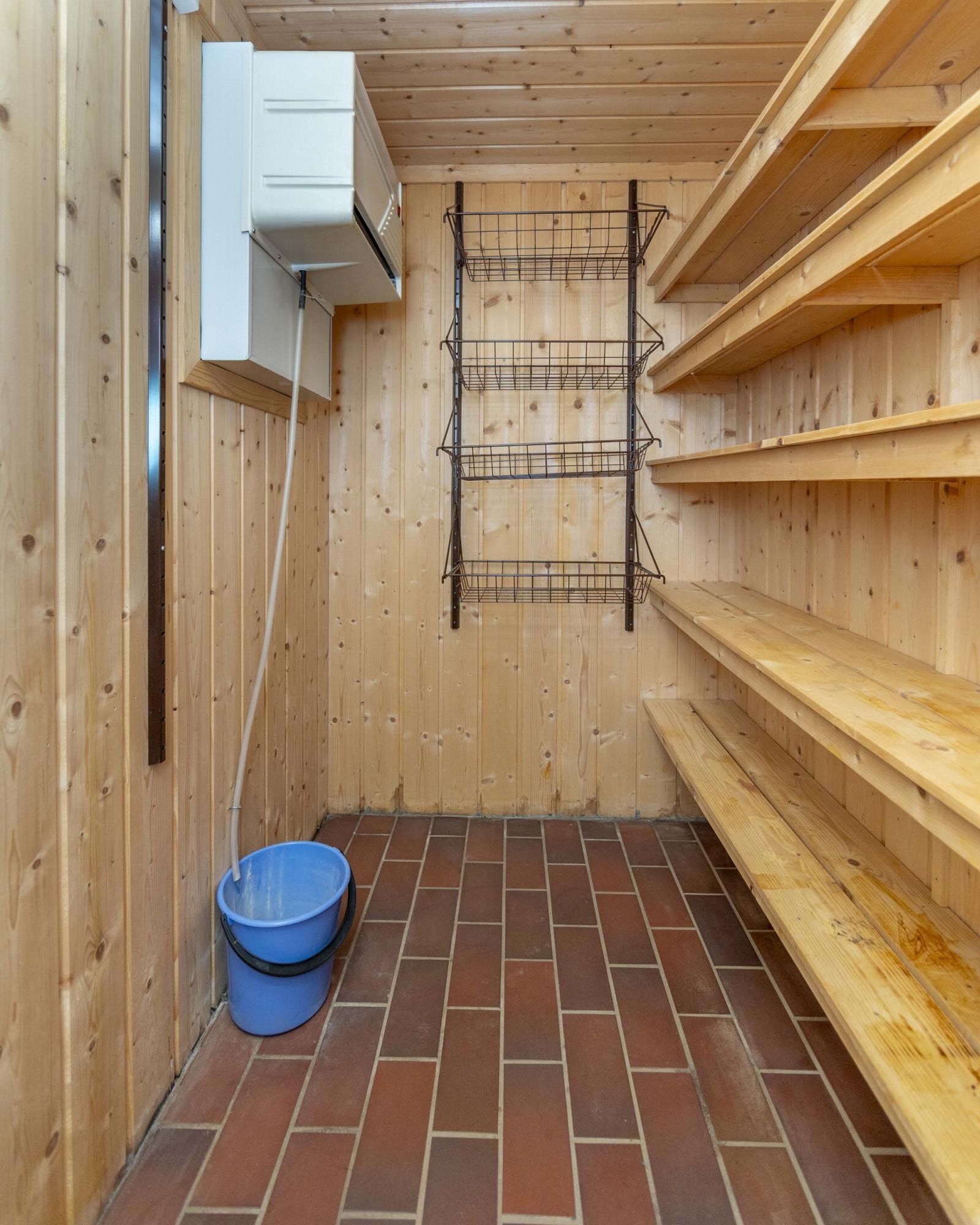 Bod/lagerrom i underetasje Galleribilde