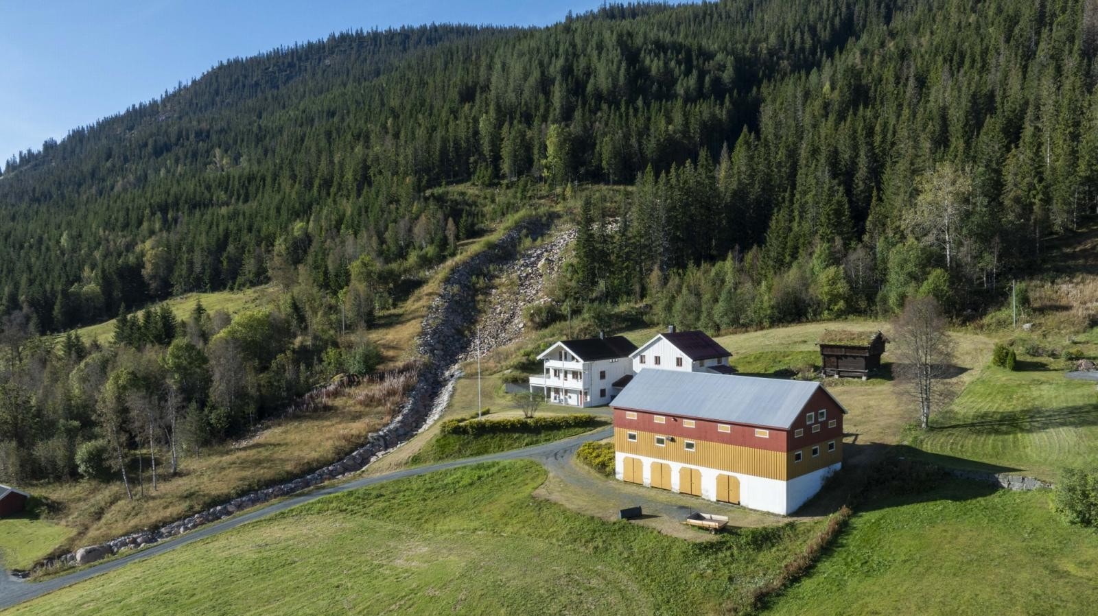 Gårdstunet Galleribilde