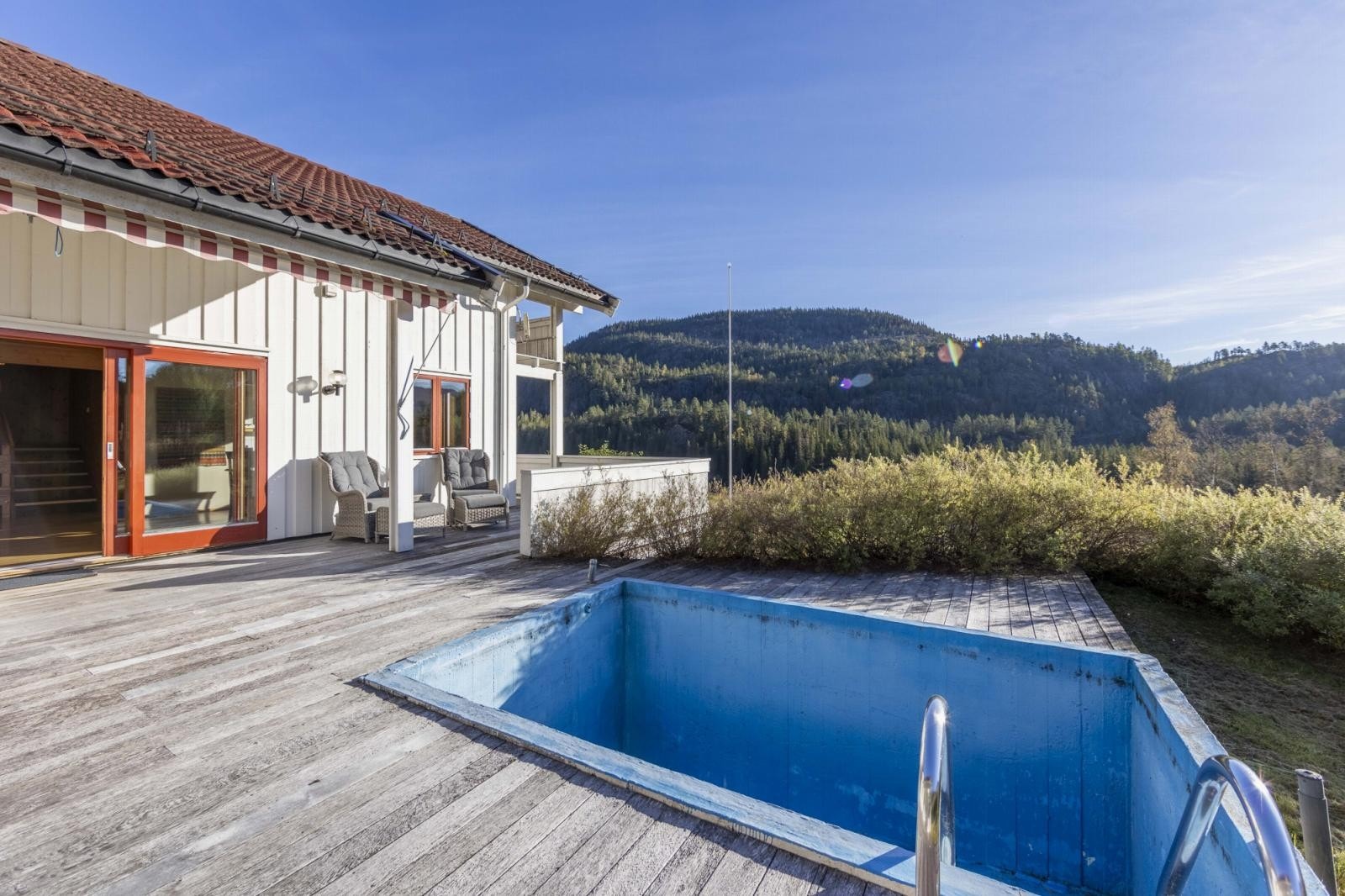 Eget basseng på verandaen, for en luksus Galleribilde