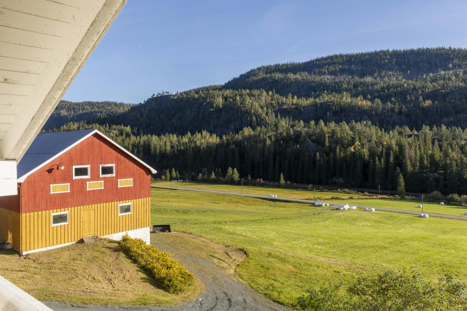 Utsikt fra balkong tilhørende soverom 1 og 2 Galleribilde