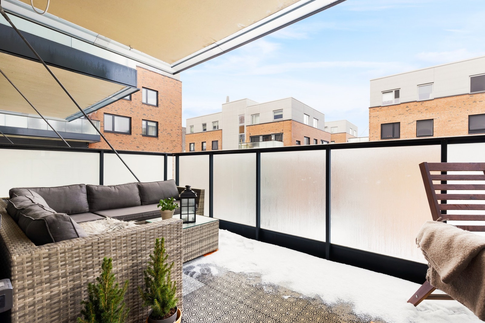 Dette er en moderne og pen 2-roms andelsleilighet med heisadkomst beliggende midt i Kværnerbyen. Galleribilde