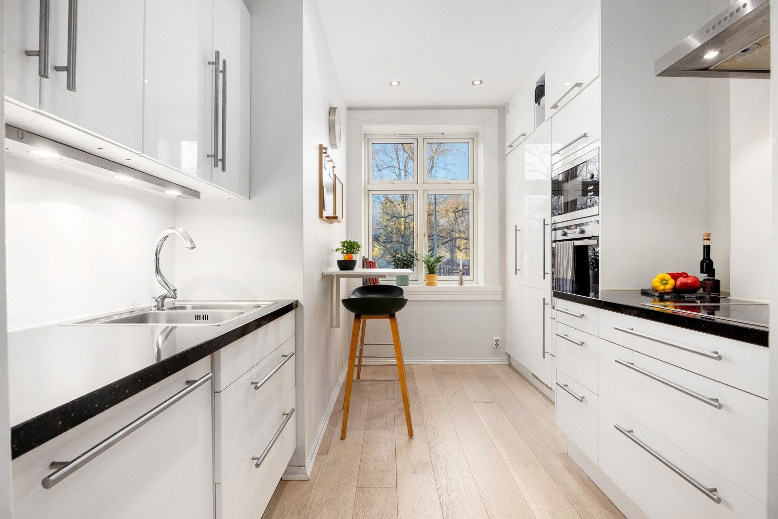 Kjøkkenet har innredning fra Ikea. Galleribilde