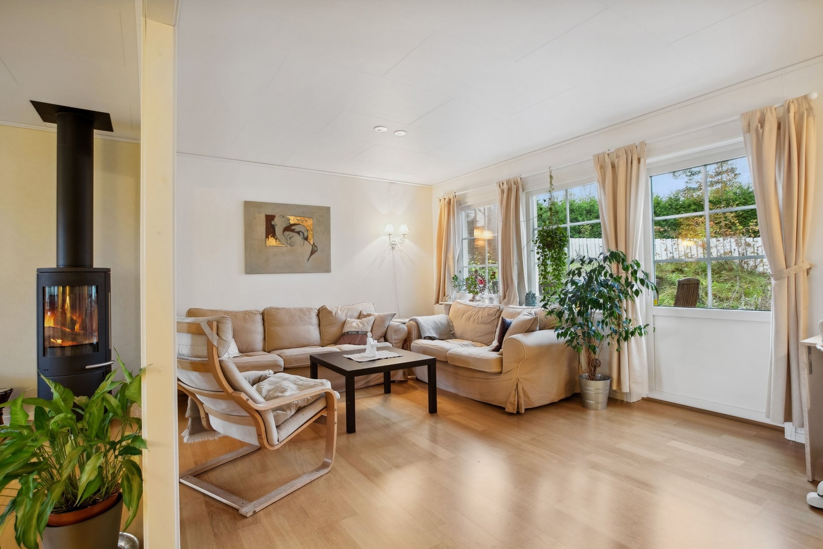 Sitteavdeling stue i 1. etasje Galleribilde