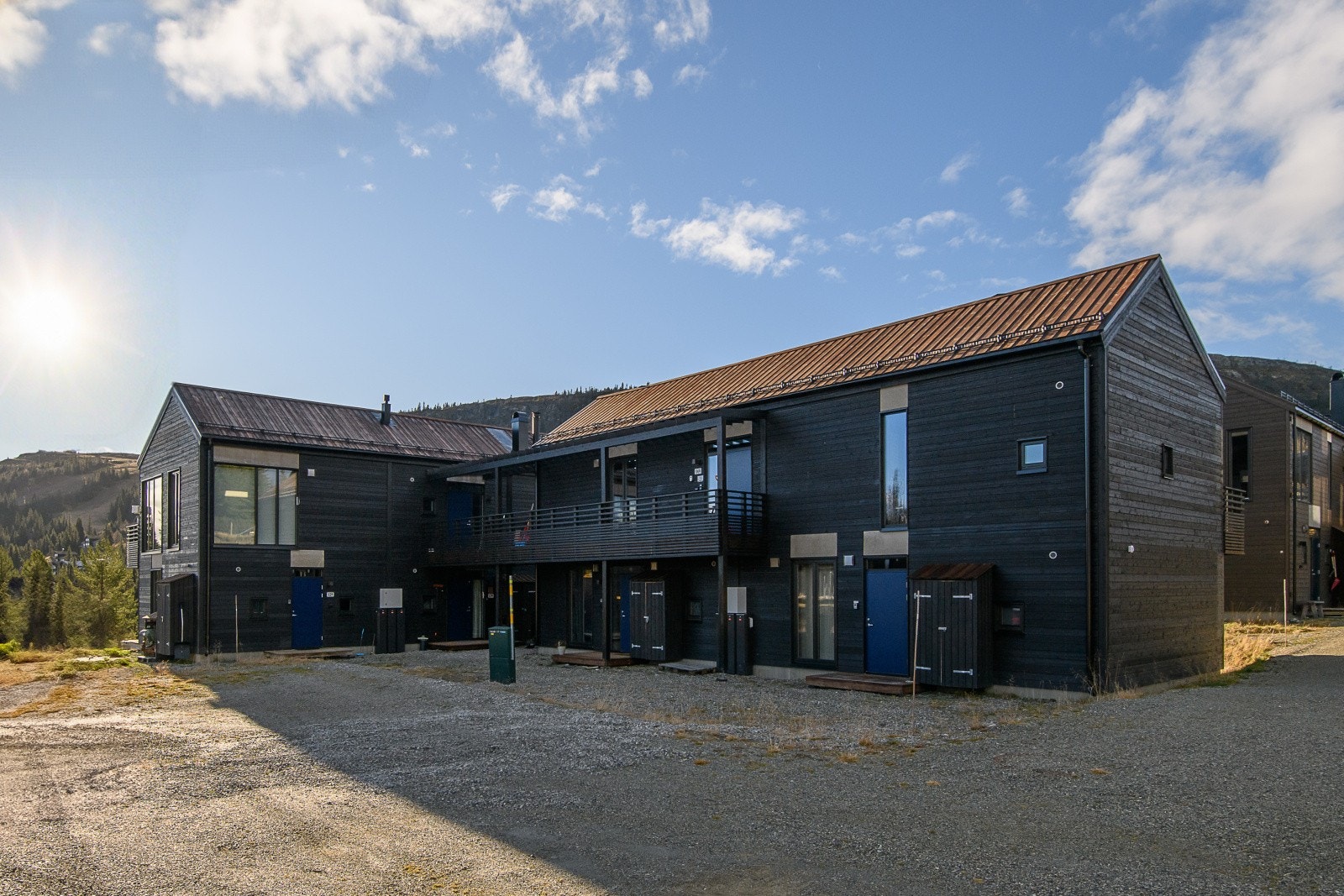 Leiligheten ligger i 1. etasje og har enkel, trappefri adkomst. Galleribilde