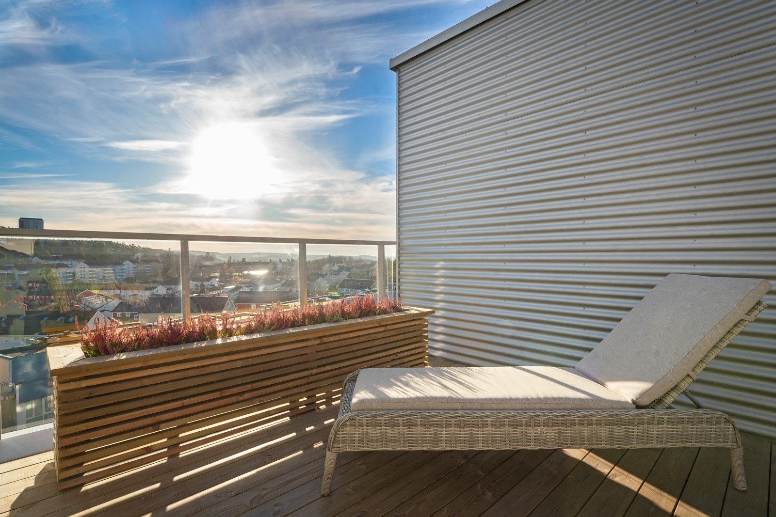 Optimale solforhold med sol fra tidlig morgen og til sen kveld midtsommers. Galleribilde
