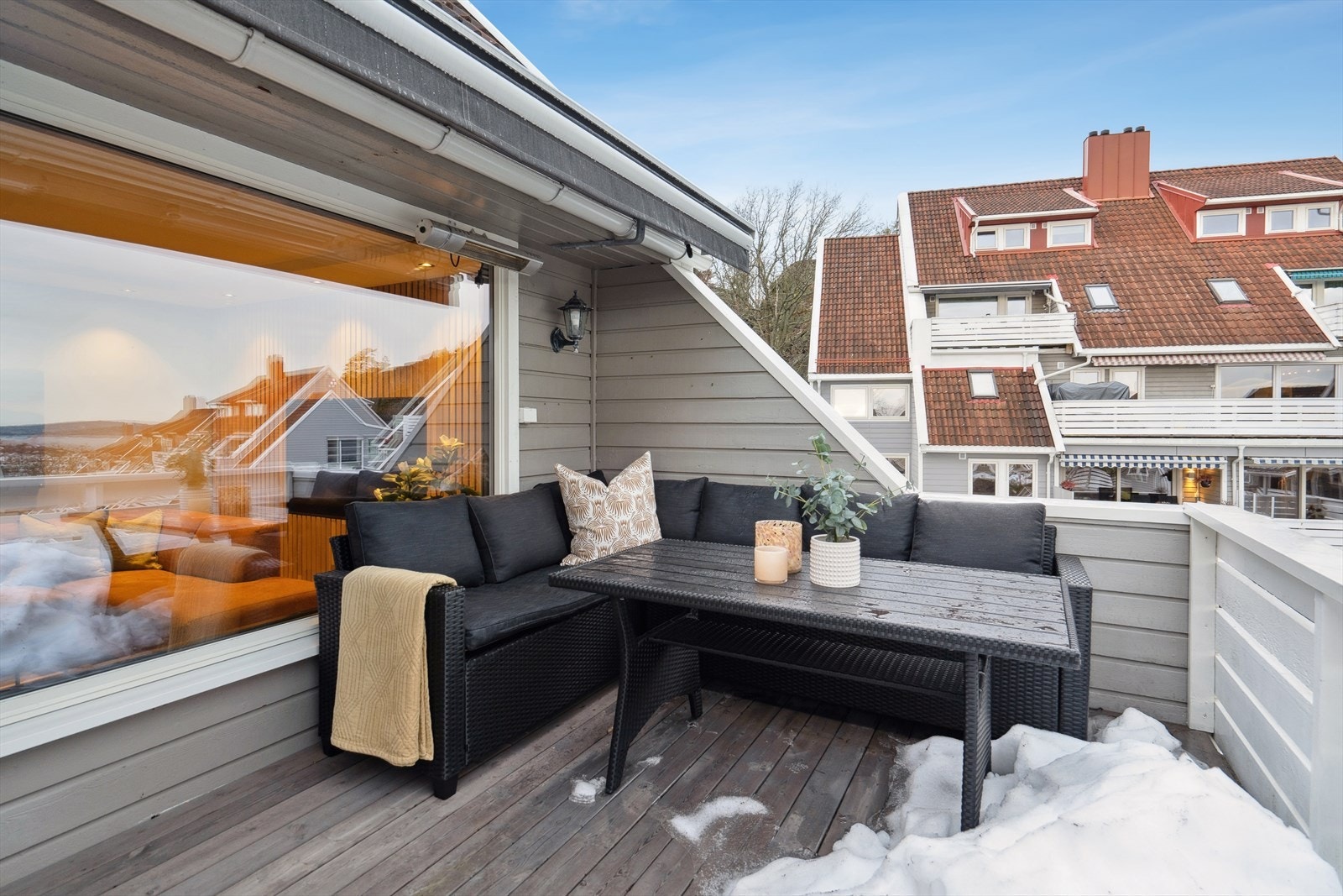 Fra stuen er det utgang til en herlig balkong på ca 11,5 m². Galleribilde