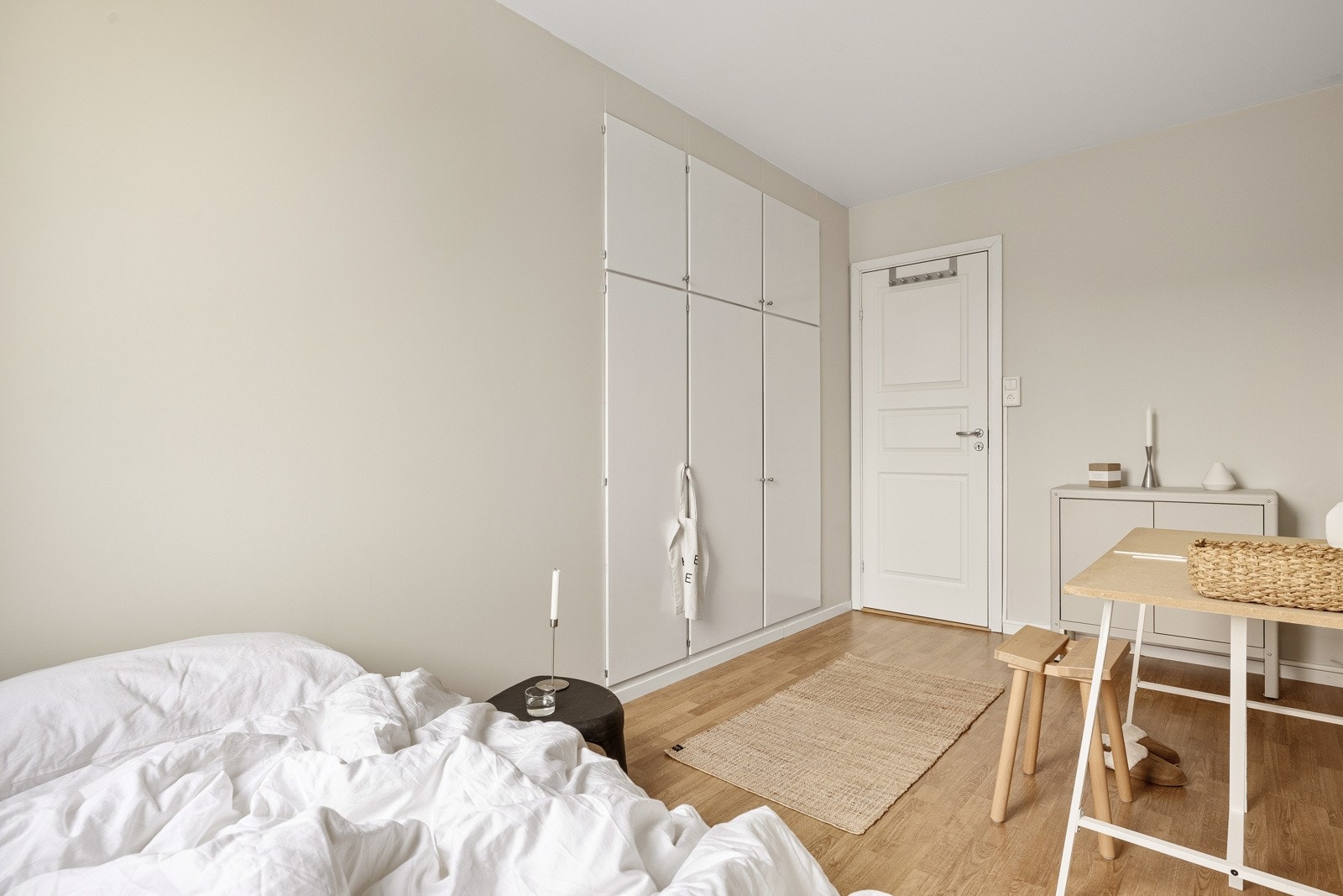 Også her er det god plass til seng og ønsket møblement. Galleribilde