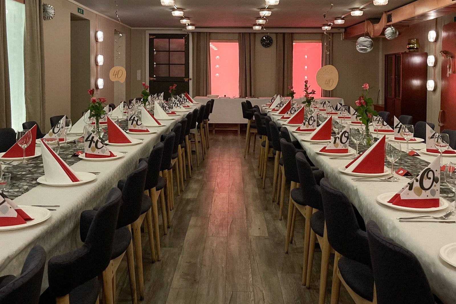 Borettslaget har et nyrenovert festlokale som beboerne kan leie for en rimelig sum. Galleribilde