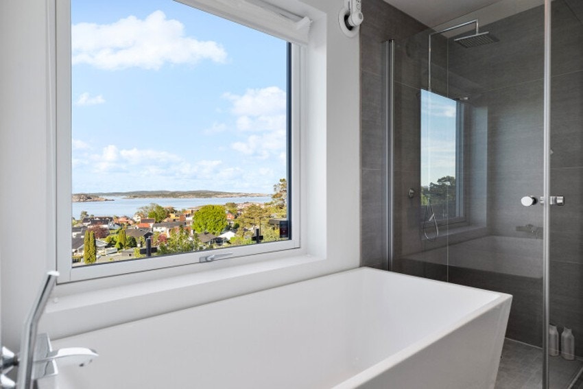 Badekar med utsikt! Galleribilde
