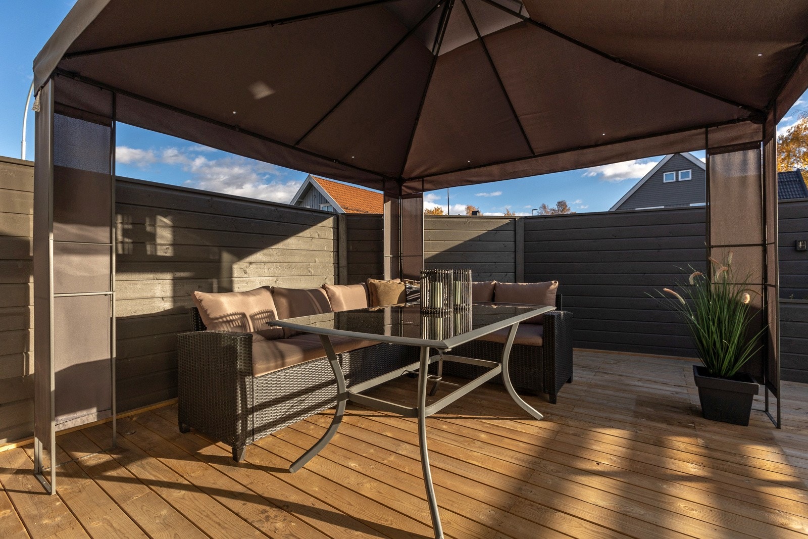 Skjermet og koselig terrasse Galleribilde