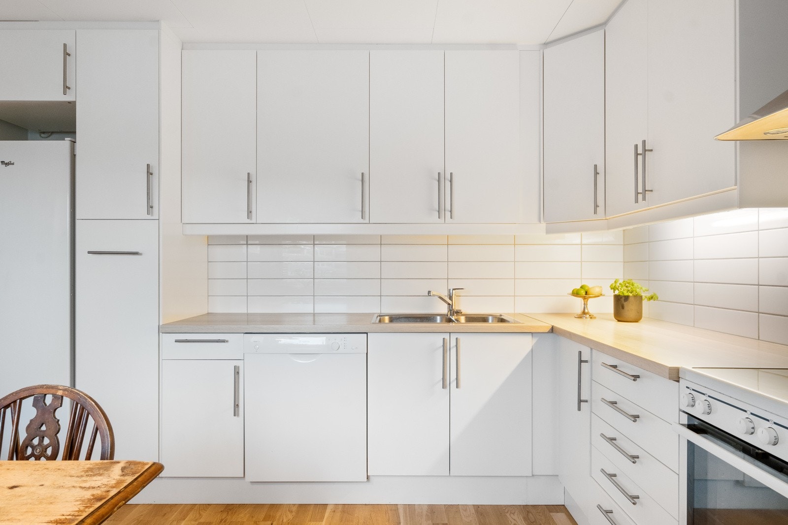 Plassen er godt utnyttet med skap. Galleribilde