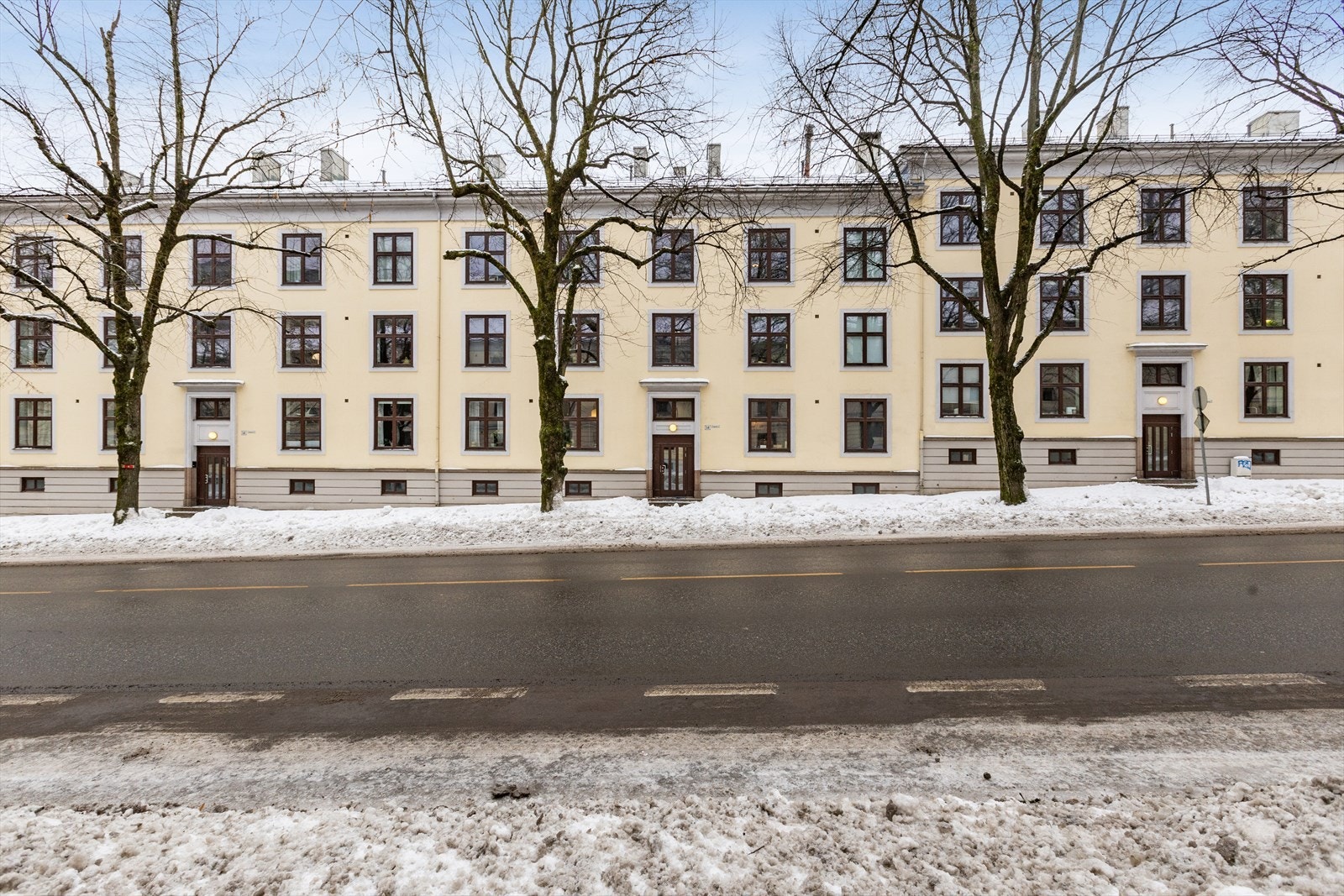 Leiligheten har en sentral og populær beliggenhet på St. Hanshaugen med flere parkområder som nærmeste nabo Galleribilde