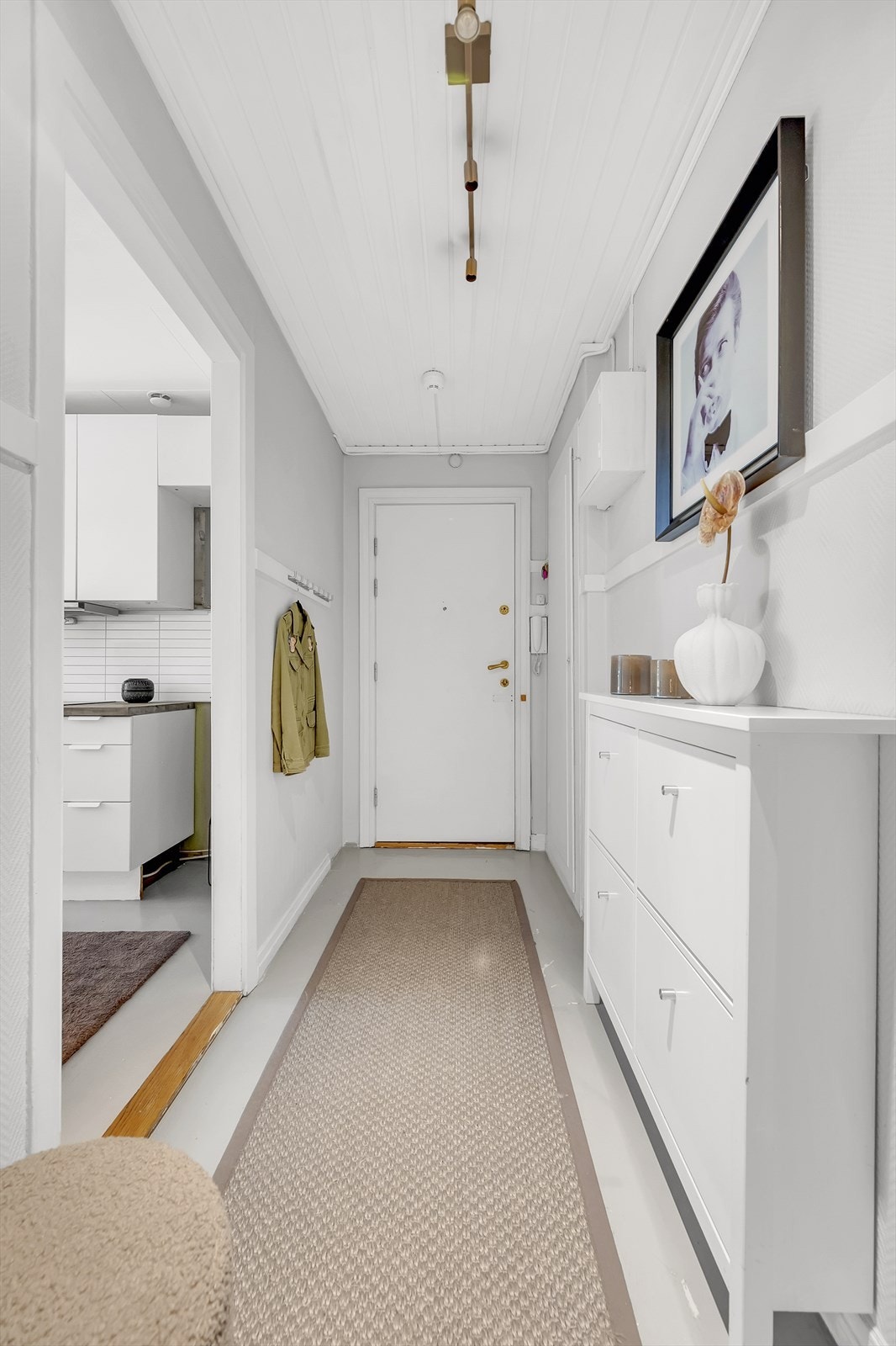 Det er ekstra lagringsplass i tre boder på til sammen 13 kvm. Galleribilde