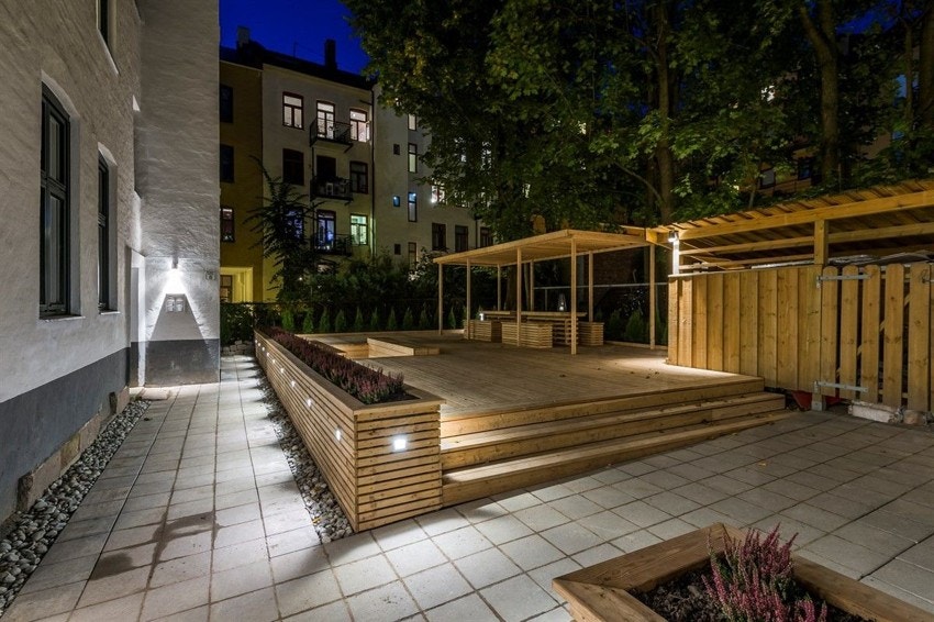 Bakgård med sittegruppe! Galleribilde