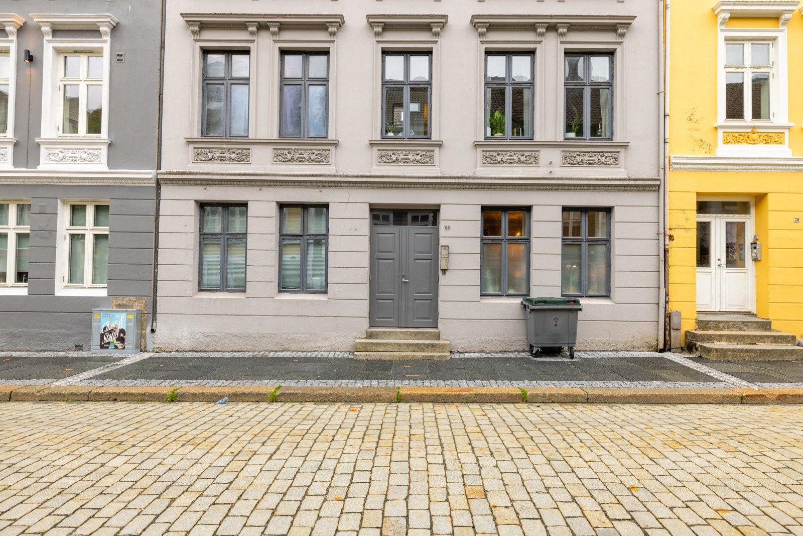 Borettslaget ble etablert i 2005 når bygget ble rehabilitert og består av 10 andeler. Galleribilde